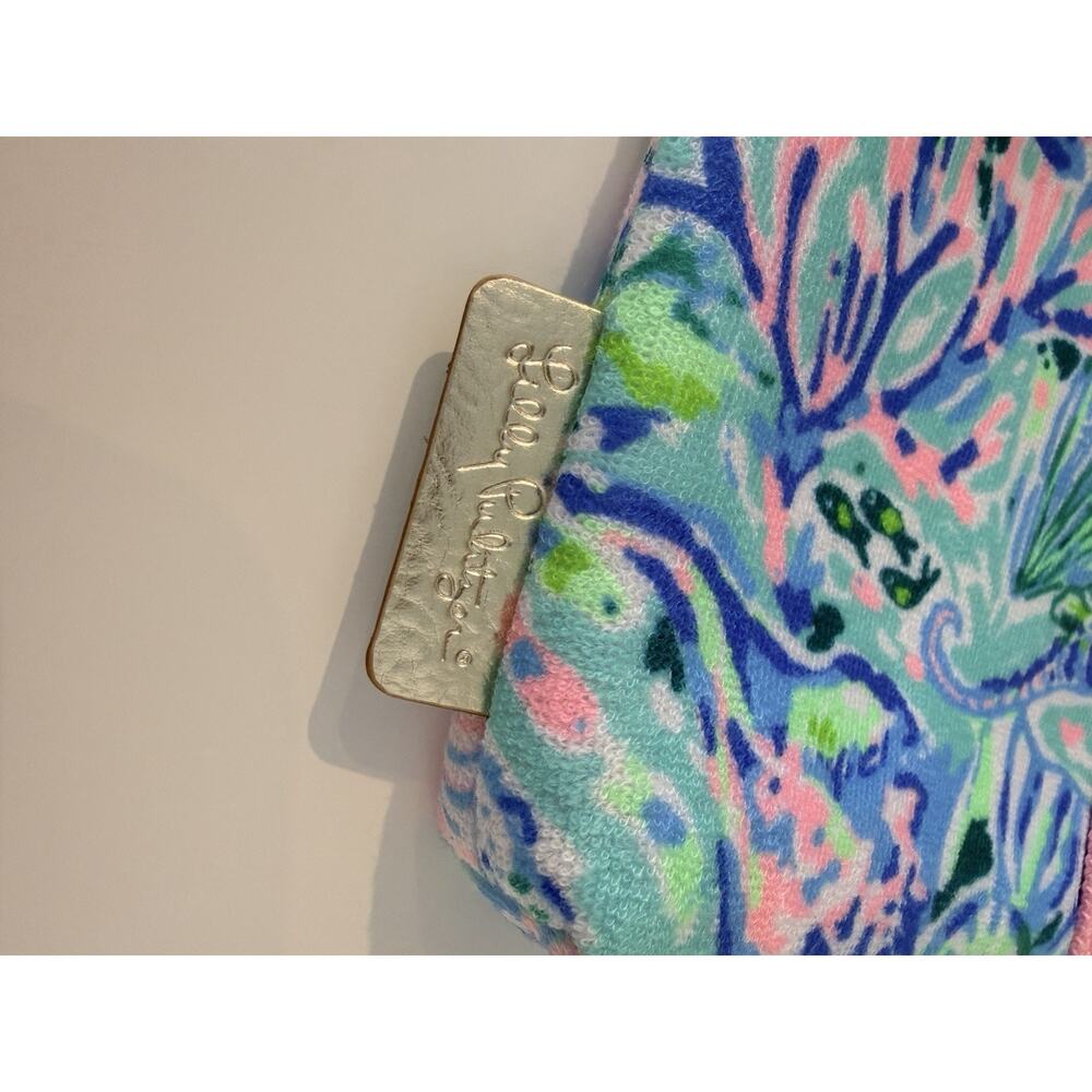 Lilly Pulitzer Zip Pouch in "Surf Blue Soleil It On Me" - NWOT - Picture 4 of 6